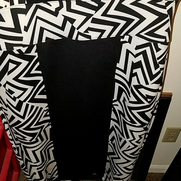 Bebe Black and White Dress - Picture 2 of 4